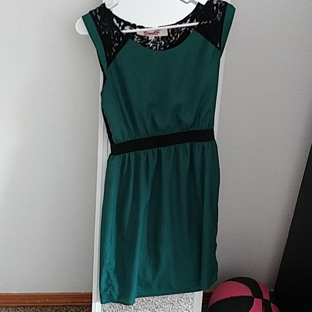 Mid-Thigh, Lace-Back dress